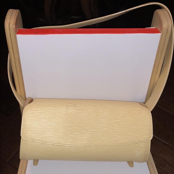 Louis Vuitton Epi Leather vanilla - Picture 2 of 7